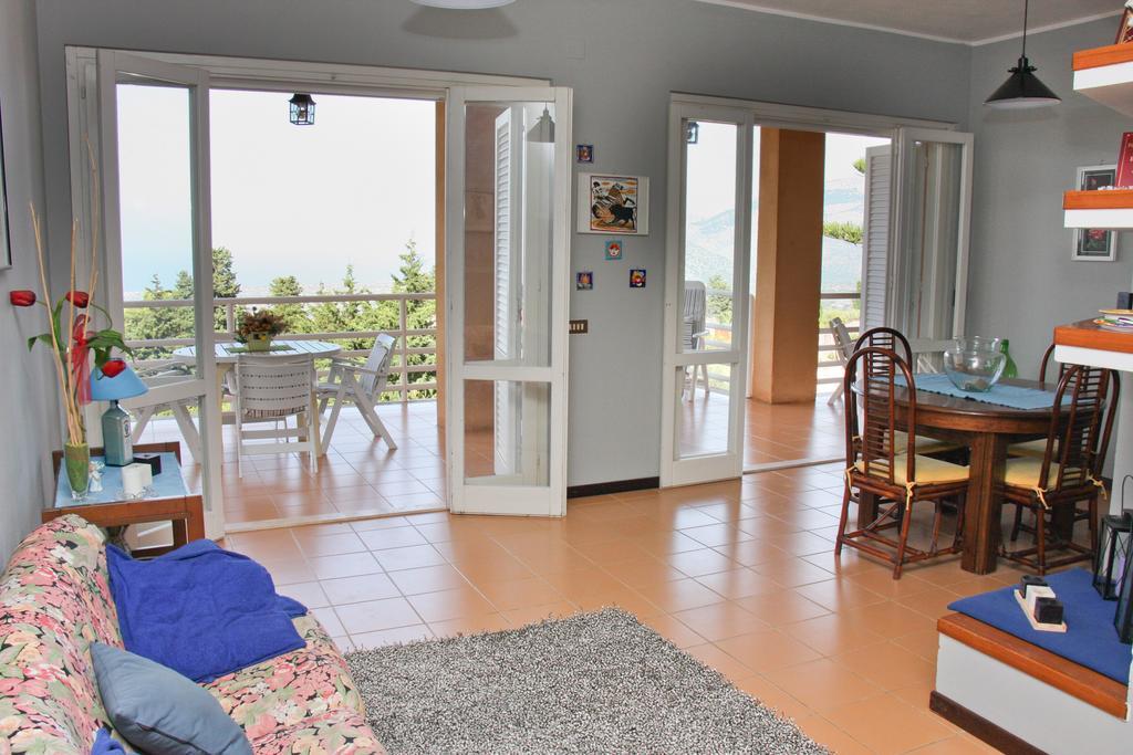 Lomarchi Holiday Home Carini Εξωτερικό φωτογραφία