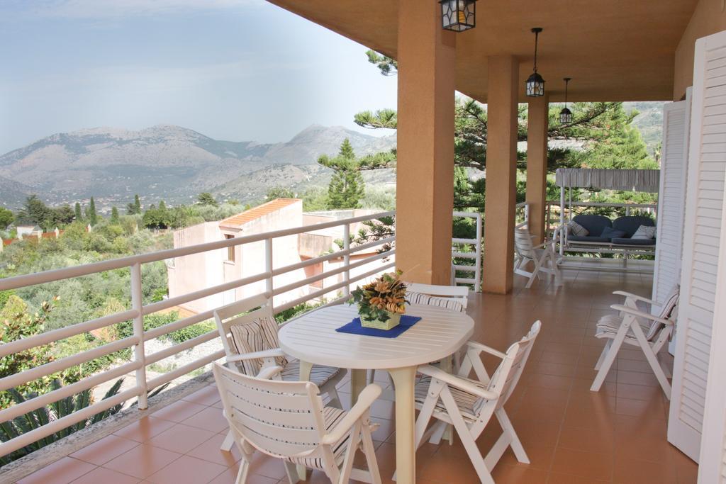 Lomarchi Holiday Home Carini Εξωτερικό φωτογραφία